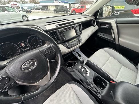 Used 2016 Toyota RAV4 XLE image 17