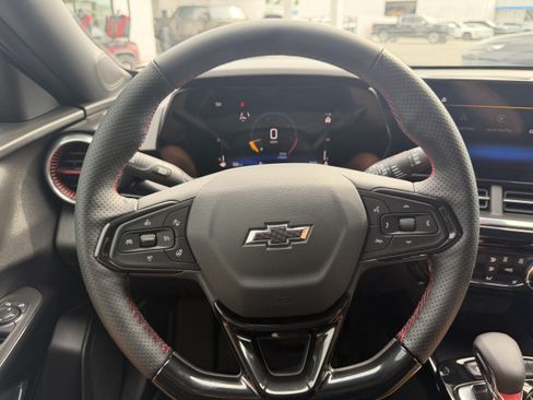 Certified 2026 Chevrolet Trax RS w/ Driver Confidence Package FWD image 32