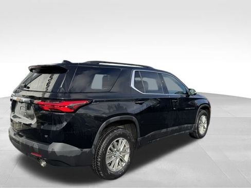 Used 2023 Chevrolet Traverse LT w/ Rear Camera Mirror Package image 44