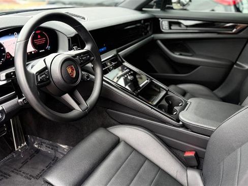 Used 2025 Porsche Panamera 4 w/ Premium Package image 10