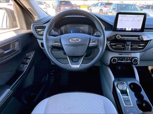 Used 2025 Ford Escape Active AWD/4WD image 10