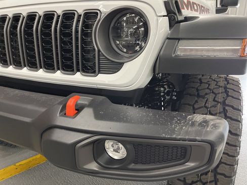 New 2026 Jeep Gladiator Mojave image 10