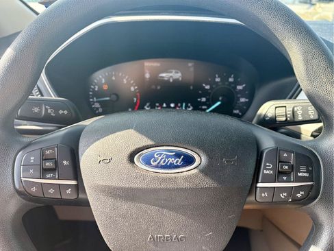 Used 2020 Ford Escape SE FWD image 16