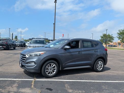 Used 2017 Hyundai Tucson SE w/ SE Popular Package 02 AWD/4WD image 1