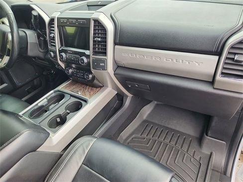 Used 2019 Ford F250 Lariat w/ Lariat Ultimate Package image 29