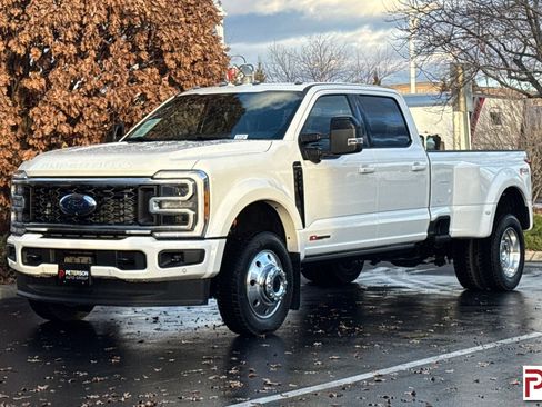 Used 2026 Ford F450 Platinum w/ FX4 Off-Road Package image 9