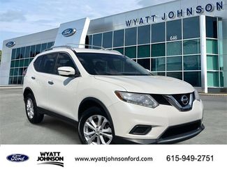 Used 2016 Nissan Rogue SV image 1