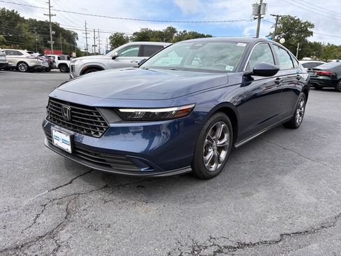 Used 2024 Honda Accord EX image 3