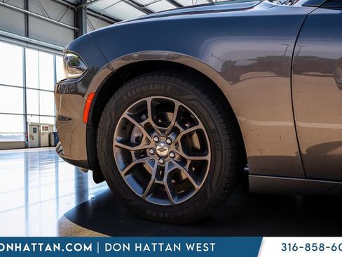 Used 2018 Dodge Charger GT w/ Blacktop Package AWD/4WD image 33