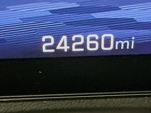 Used 2025 Chevrolet Traverse LT image 19