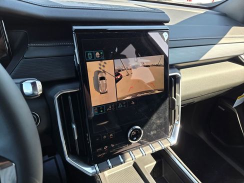 New 2026 GMC Acadia Elevation w/ Elevation Premium Package image 9