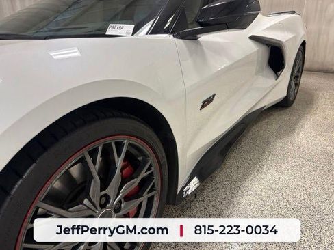 Used 2023 Chevrolet Corvette Stingray Premium Conv w/ Z51 Performance Package RWD image 9