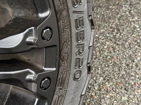 Used 2015 Jeep Wrangler Unlimited Sahara w/ Connectivity Group image 28