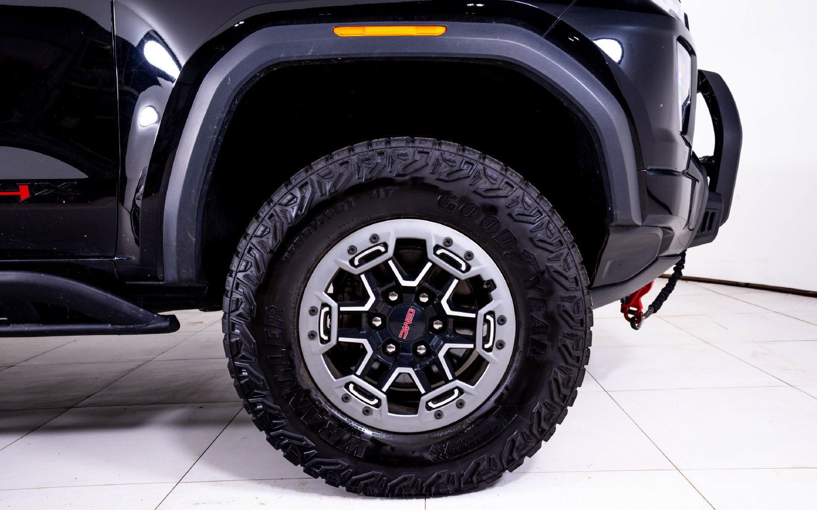 Used 2023 GMC Canyon AT4X w/ Edition 1 AWD/4WD image 13