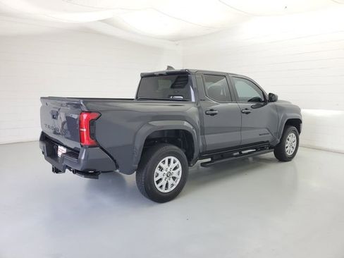 Used 2025 Toyota Tacoma SR5 RWD image 5