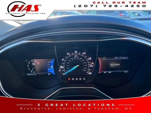 Used 2017 Ford Fusion SE w/ Fusion SE Technology Package image 15