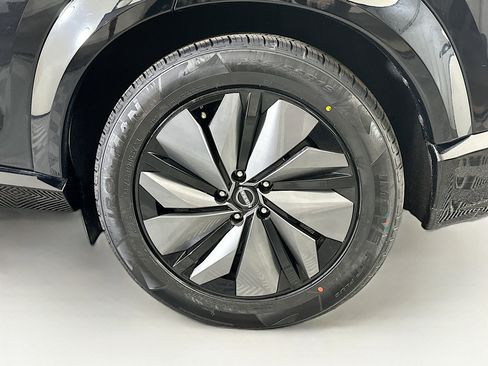 Used 2025 Nissan Ariya FWD image 11