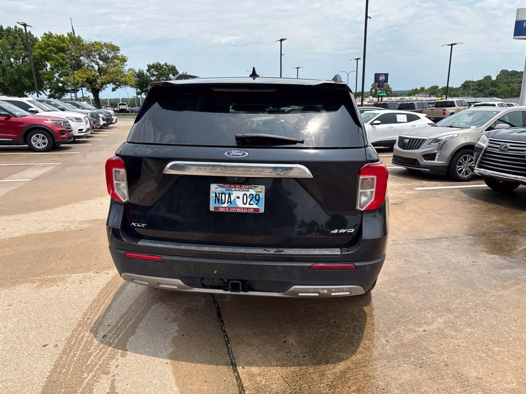 Used 2024 Ford Explorer XLT w/ Equipment Group 202A AWD/4WD image 5