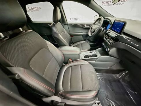 Certified 2025 Ford Escape ST-Line FWD image 27