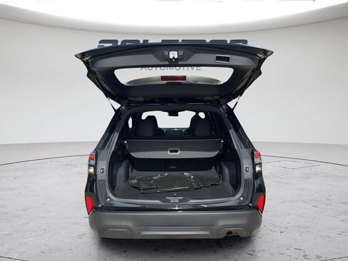 Used 2025 Subaru Forester Premium AWD/4WD image 23
