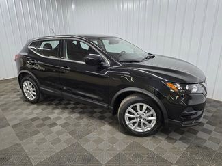 Used 2022 Nissan Rogue Sport S image 1