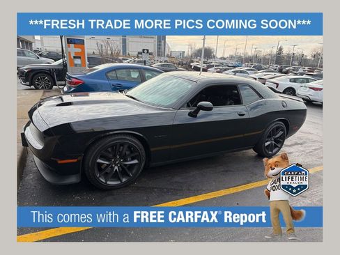 Used 2022 Dodge Challenger R/T w/ Plus Package image 1