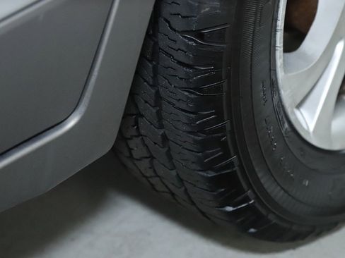 Used 2011 Hyundai Veracruz GLS image 40