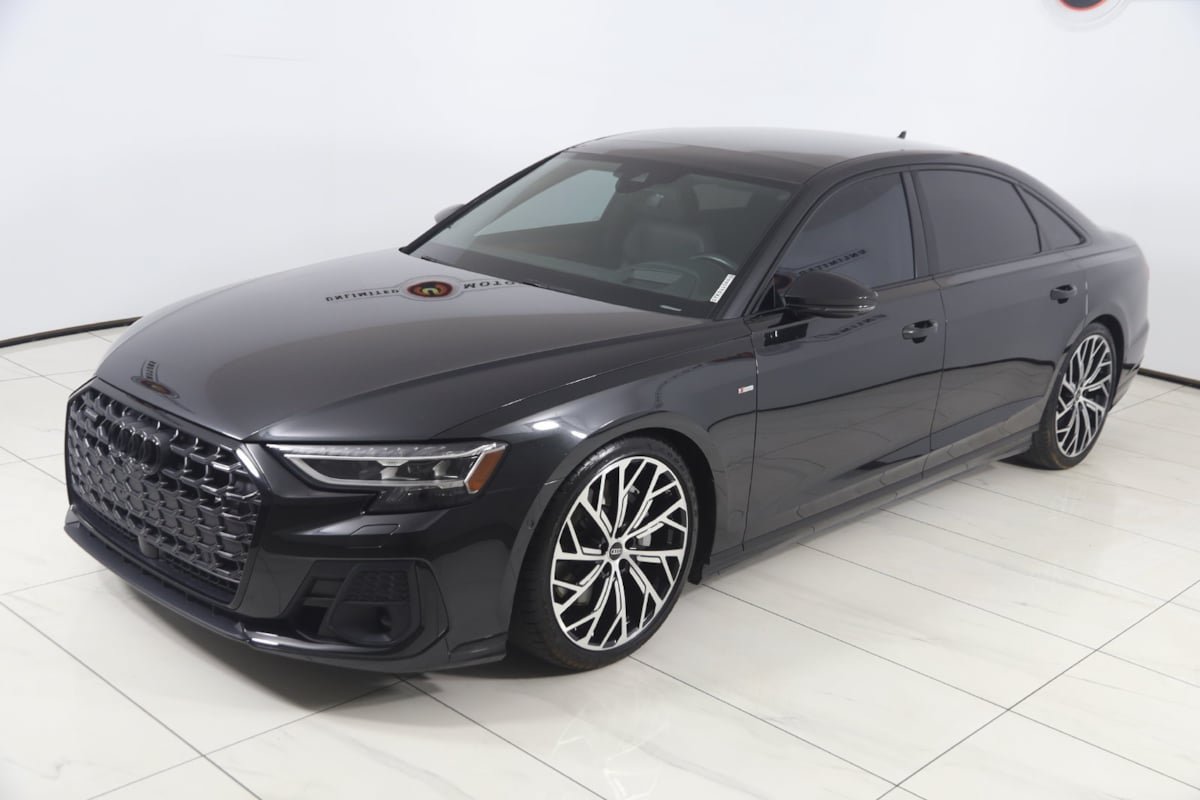 Used 2023 Audi A8 L 3.0T AWD/4WD image 25