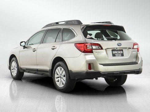 Used 2015 Subaru Outback 2.5i Premium AWD/4WD image 3