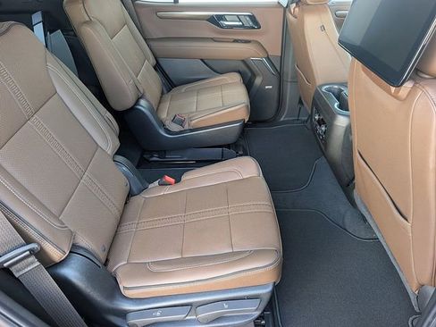 New 2026 Chevrolet Tahoe High Country AWD/4WD image 14