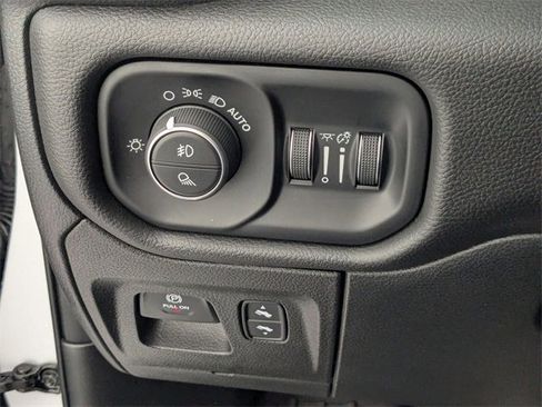 Used 2025 RAM 1500 RHO image 14