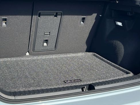 New 2026 Volkswagen Taos SE image 27