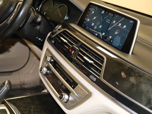 Used 2016 BMW 740i RWD image 61