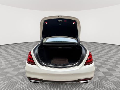Used 2019 Mercedes-Benz S 560 Sedan image 21