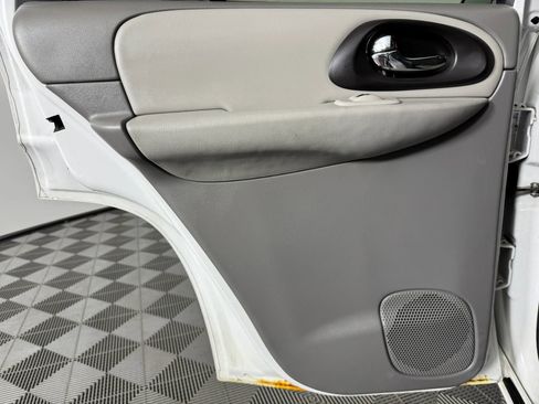 Used 2007 Chevrolet TrailBlazer LT image 38