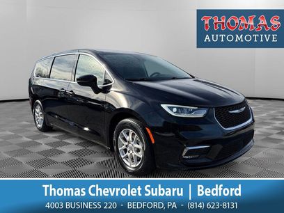 Used 2024 Chrysler Pacifica Touring-L