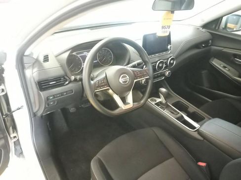 Used 2023 Nissan Sentra SV FWD image 4