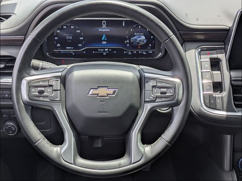 Used 2024 Chevrolet Suburban LT RWD image 24