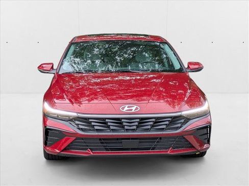 New 2025 Hyundai Elantra Limited image 6