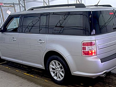 Used 2019 Ford Flex SE image 5