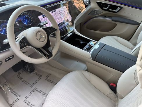 New 2026 Mercedes-Benz EQS 400 4MATIC SUV image 9