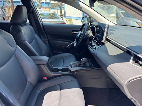 Used 2026 Toyota Corolla Cross XLE FWD image 31