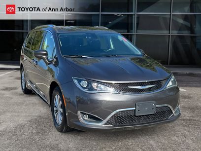 Used 2018 Chrysler Pacifica Touring-L w/ Premium Audio Group