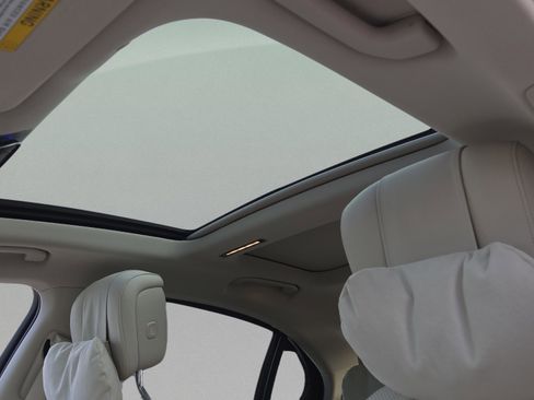 Used 2025 Mercedes-Benz S 580 4MATIC Sedan image 23