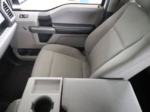 Used 2017 Ford F150 XLT AWD/4WD image 19