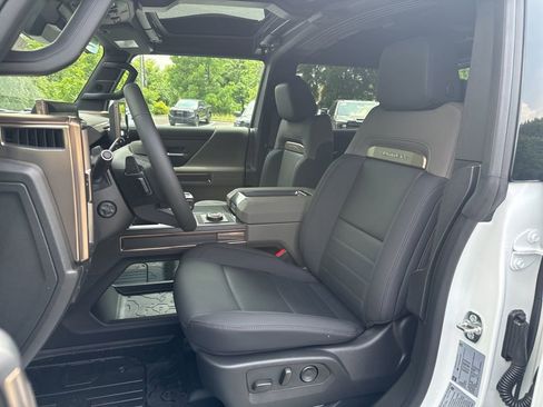 New 2025 GMC Hummer EV 3X image 10