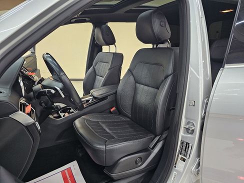 Used 2018 Mercedes-Benz GLS 450 4MATIC w/ Premium Package image 17