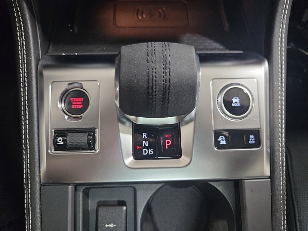New 2026 Jaguar F-PACE R-Dynamic S AWD/4WD image 19
