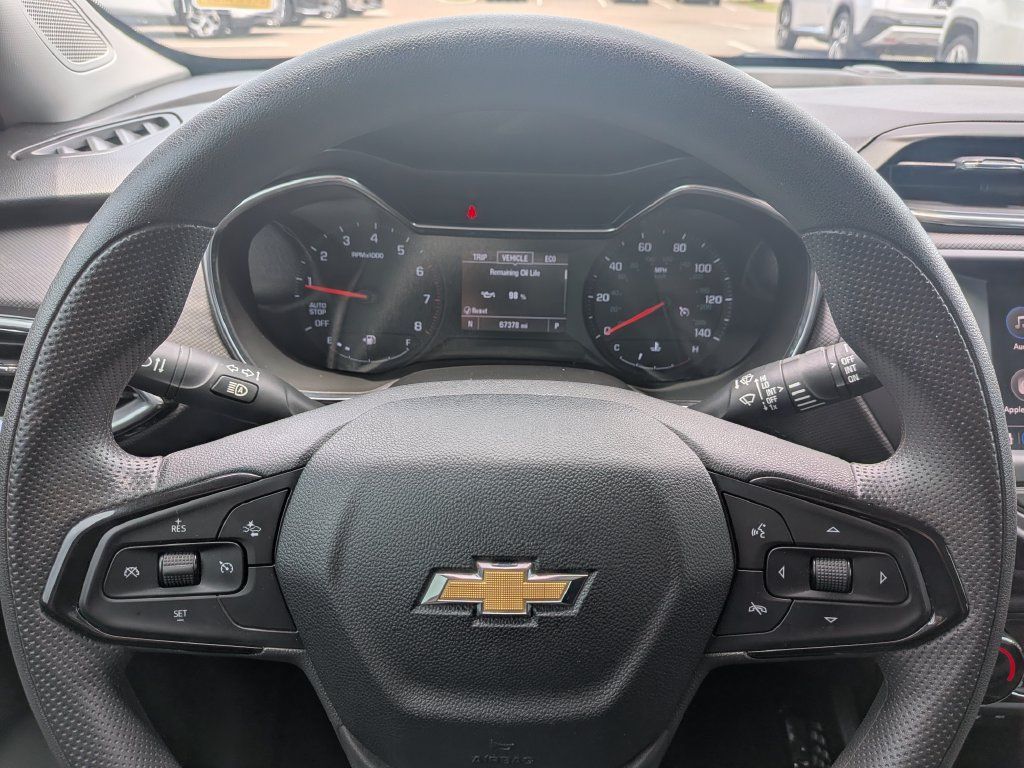 Used 2022 Chevrolet TrailBlazer LT FWD image 26
