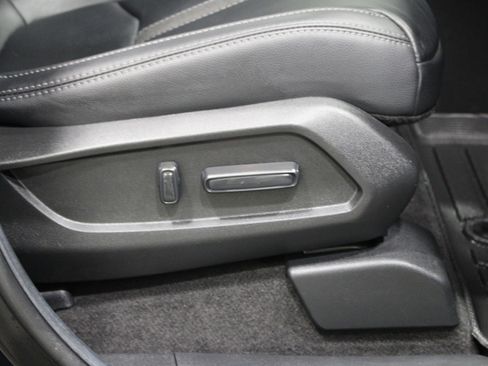 Used 2025 Honda Pilot EX-L image 28